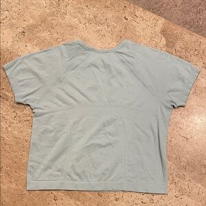 ATHLETA KIDS COMPRESSION TEE